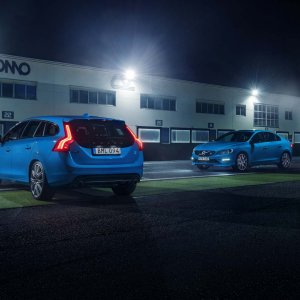 2017-volvo-s60-polestar_100596645_h.jpg